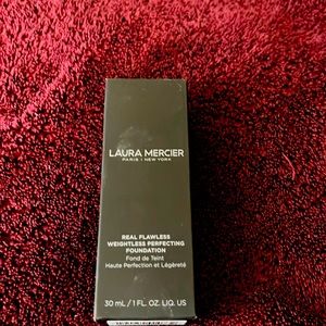 Laura Mercer real flawless weightless perfecting foundation great foundation